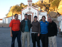 Foto en frente de la iglesia de Nuestra Señora de la Peña